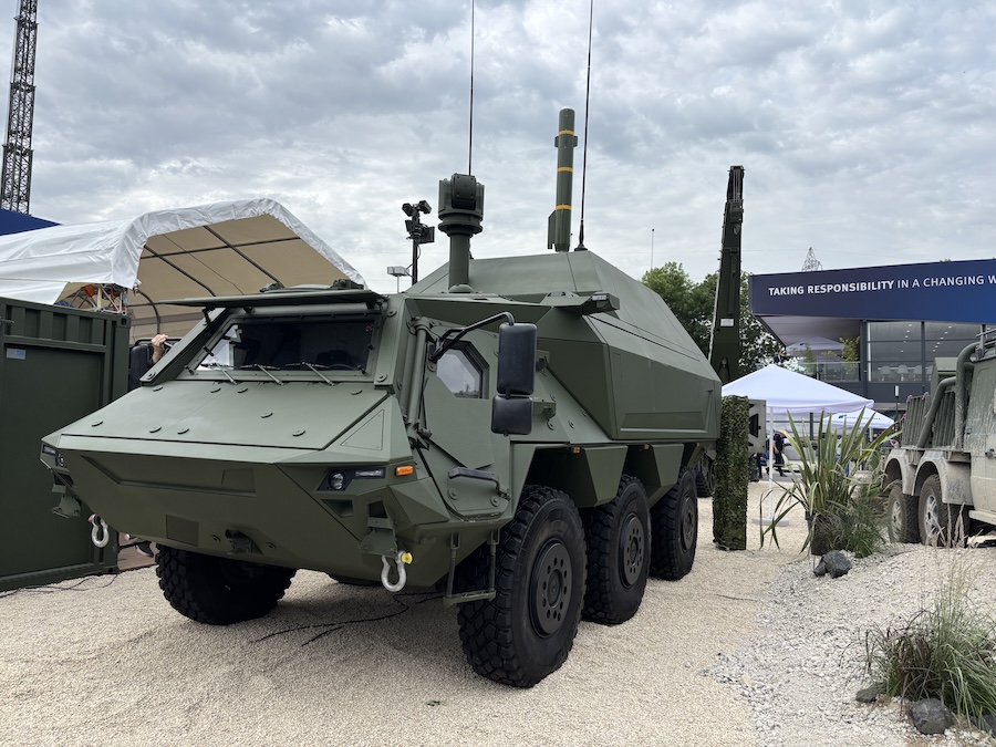 Rheinmetall and Lockheed Martin presented the Fuchs JAGM next-generation missile tank destroyer at Eurosatory 2026 in Paris. The vehicle is designed as a highly mobile combat platform for engaging a wide range of threats on land and in the air.