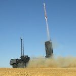 Romania’s Ministry of National Defence has signed the first contract with Rafael Advanced Defense Systems under a framework agreement for SHORAD-VSHORAD air defence systems. The deal marks the first stage of a wider programme to equip the Romanian Armed Forces with layered short-range and very-short-range air defence capabilities.