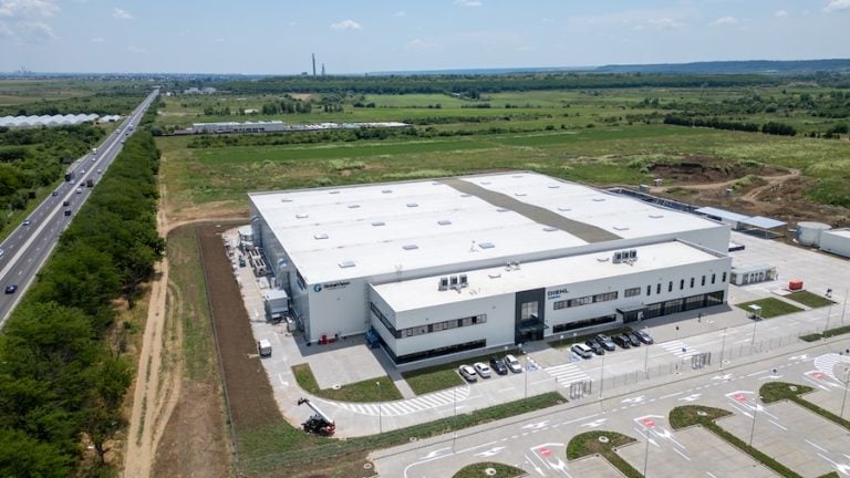 German aerospace supplier Diehl Aviation has opened a new production facility in Craiova, Romania, expanding its European manufacturing network for commercial aircraft programmes. The company invested a mid-double-digit million euro amount in the plant, where production is scheduled to begin in autumn 2026.