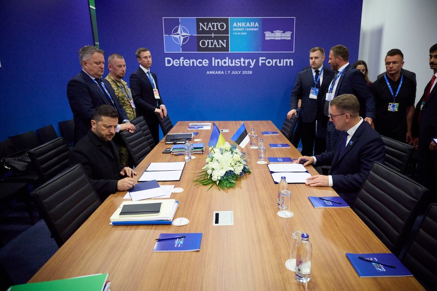 Estonian Prime Minister Kristen Michal and Ukrainian President Volodymyr Zelenskyy signed a drone cooperation agreement during a bilateral meeting on the sidelines of the NATO Summit in Ankara. The agreement marks an important step in deepening defence cooperation between Estonia and Ukraine.