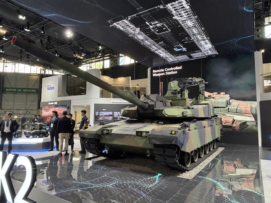South Korea’s Hyundai Rotem has received the AQAP-2110 certificate, confirming that the K2 Black Panther main battle tank complies with NATO’s quality assurance system. It is the first such certificate granted to a Korean defence manufacturer whose tanks are in service with the Polish Armed Forces.