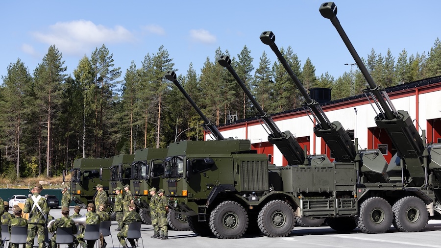 The Swedish Armed Forces have taken possession of the first four Archer 8x8 wheeled howitzers from a 48-system order placed with BAE Systems. Sweden’s Defence Materiel Administration, FMV, transferred the equipment during a ceremony at the Villingsberg firing range.