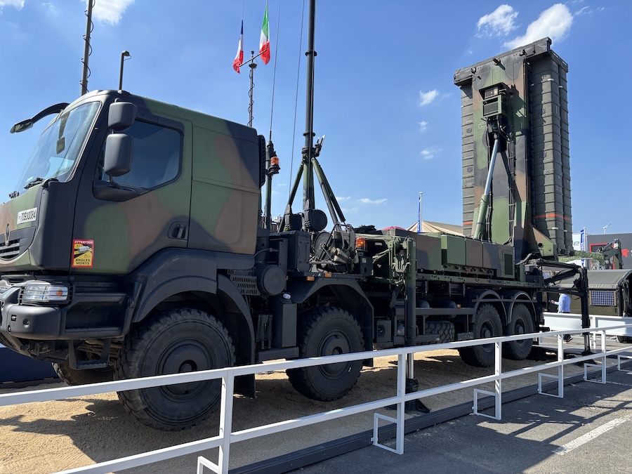 France pushes to keep more of Ukraine’s €90 billion EU loan in Europe, raising pressure on non-EU Patriot missile purchases