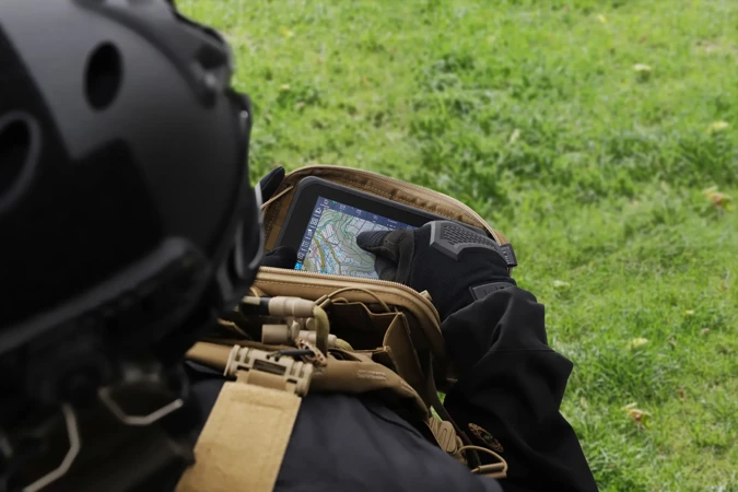 HENSOLDT secures Bundeswehr series contract for dismounted Joint Fire Support Teams linking aircraft and artillery digitally