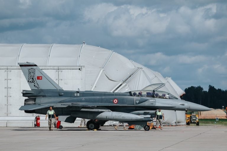 Two Turkish F-16 fighter jets arrived at Latvia’s Lielvārde Military Base on 21 August after flying from Ämari Air Base in Estonia under NATO’s Baltic Air Policing mission. Latvia’s Defence Ministry presented the visit as a demonstration of the Alliance’s ability to maintain a visible and responsive presence across the region.