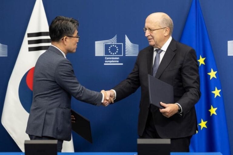 The European Commission and South Korea have agreed to deepen cooperation on secure satellite communications and assess potential integration with IRIS². The administrative arrangement creates a formal process for examining how Korean capabilities could connect with the EU’s planned secure-connectivity constellation.