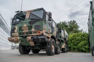 Hanwha Aerospace signs agreement to transfer Homar-K launcher technology to Poland and enable local production of selected components