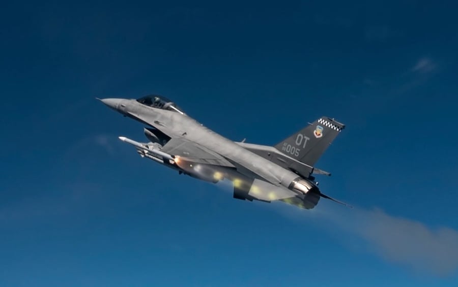 RTX’s Raytheon wins AMRAAM missile contract worth up to $20.7 billion as U.S. targets output of at least 1,900 a year