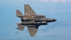 Raytheon says F-35B launched eight StormBreaker weapons simultaneously in Arizona test, expanding strike capacity against moving targets