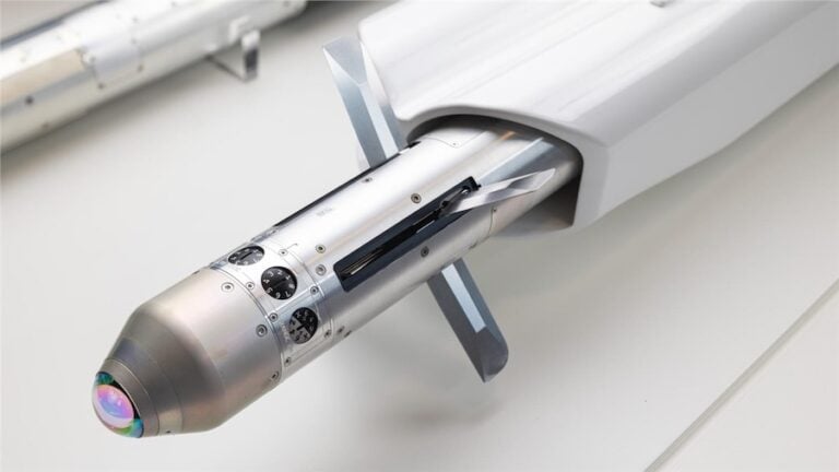 Thales and Kalyani Strategic Systems Limited have signed an alliance to explore producing unguided and laser-guided 70-mm rockets in India. The proposed partnership would support Indian military demand and potential exports while expanding the country’s domestic defence supply base.