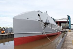 U.S. Navy awards production agreements for 30 unmanned surface vessels at $40 million average cost, targeting deliveries by fiscal 2027