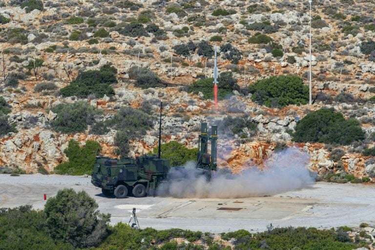 Airbus Defence and Space connected Germany’s IRIS-T SLM and Sweden’s Patriot air defence systems to a shared command post during NATO exercise SPARTAN ARROW 26 in Crete. The exercise marked the first time both systems operated through Germany’s Surface to Air Missile Operations Centre, or SAMOC.