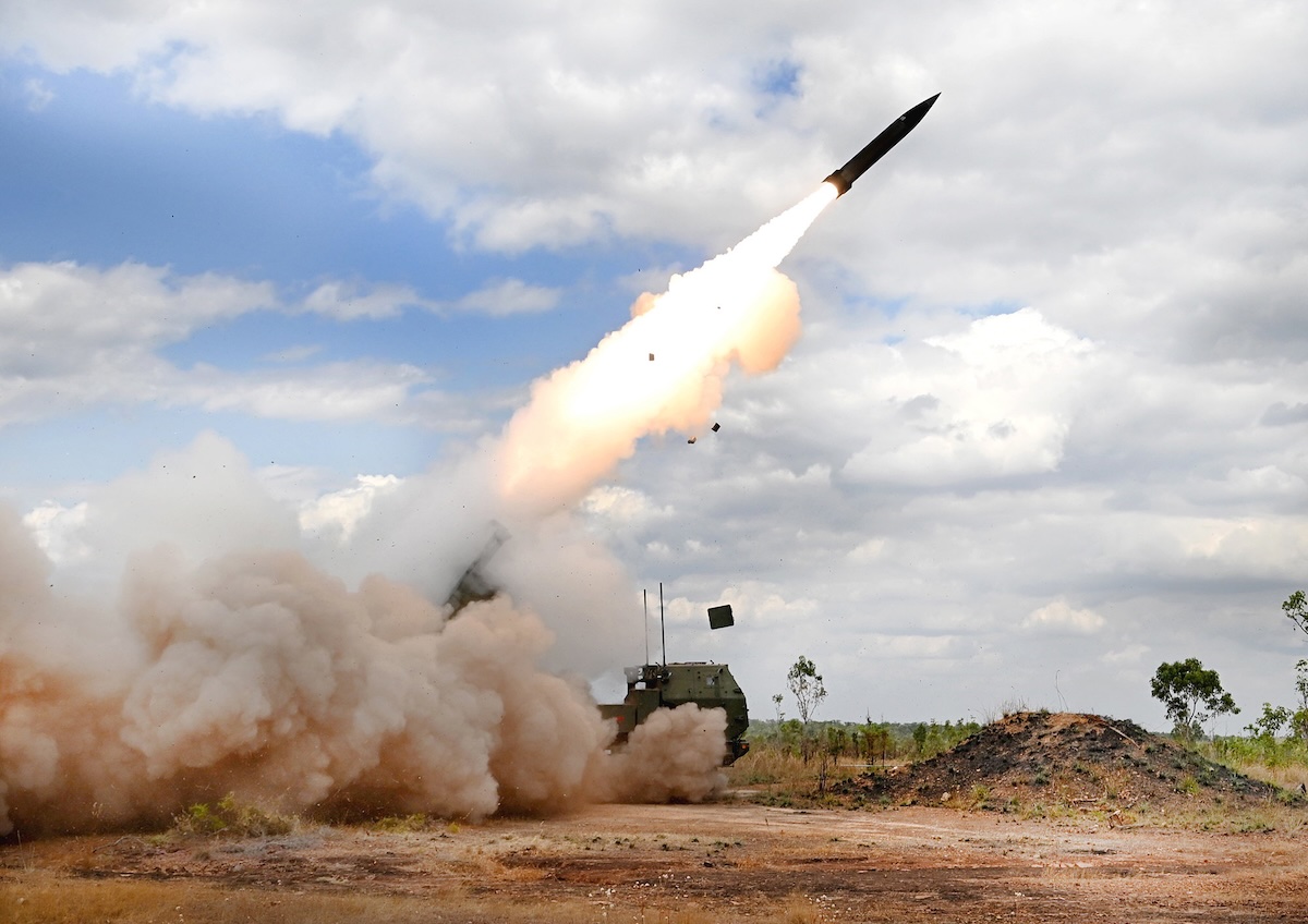 Australia receives second batch of HIMARS launchers two years ahead of schedule