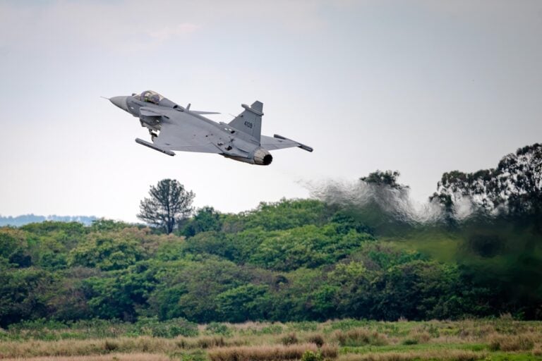 The first Gripen E fighter produced in Brazil by Embraer has completed its maiden flight from the company’s Gavião Peixoto industrial complex in São Paulo State. The flight tested the aircraft’s main systems and flight characteristics ahead of further testing and acceptance for delivery to the Brazilian Air Force.