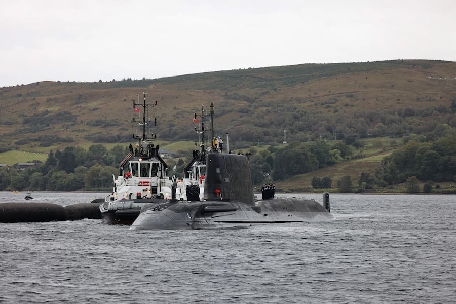 HMS Agamemnon, the Royal Navy’s sixth Astute-class attack submarine, has arrived at her homeport at HM Naval Base Clyde. The vessel has completed her first dive at sea but must finish trials and operational preparation before joining the operational fleet.