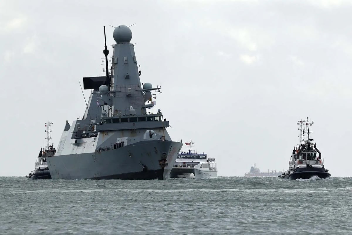 HMS Dragon back in Portsmouth after 214 days, sent from dry dock to shield Cyprus bases under attack