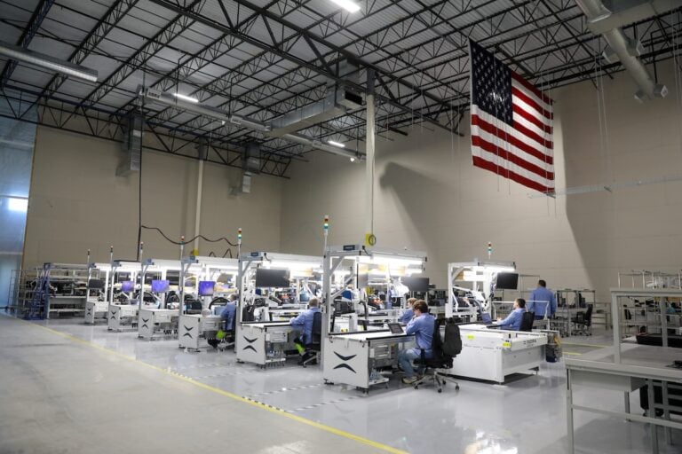 Indra Group’s $50 million manufacturing facility in Olathe, Kansas, is fully operational, with production underway on radars and air-to-ground radios for Federal Aviation Administration programs. The Spanish company’s investment expands domestic capacity for U.S. aviation and defense equipment, with Air Force navigation systems also scheduled for production.