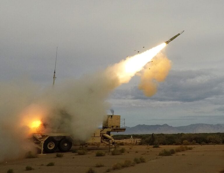 Test launch of a PAC-3 MSE interceptor from a Patriot launcher at White Sands Missile Range in the United States. Photo: U.S. Army.