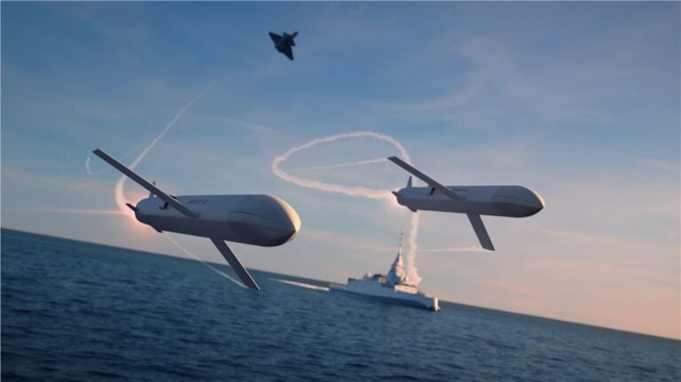 MBDA’s Remote Carrier Compact demonstrator passed its Preliminary Design Review this summer, securing approval from France, Germany and Spain. The company said the milestone paves the way for further design work, production and a first flight planned for 2029.