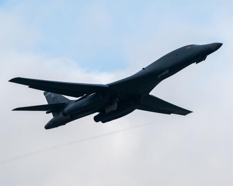 A U.S. B-1B Lancer joined NATO air defence training in Lithuania and Latvia on 29 September, marking the first American bomber participation under the Alliance’s new air defence framework. The mission tested the integration of Allied aircraft and ground assets under common command-and-control procedures.