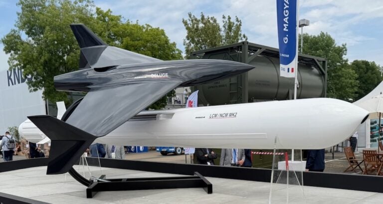 NIOA and MBDA have signed an agreement to assess Australian manufacture of Deluge, a ground-launched, jet-powered munition designed for long-range saturation attacks. The companies announced the memorandum on 8 October at the Land Forces 2026 exhibition in Perth, where MBDA displayed the system in Australia for the first time.
