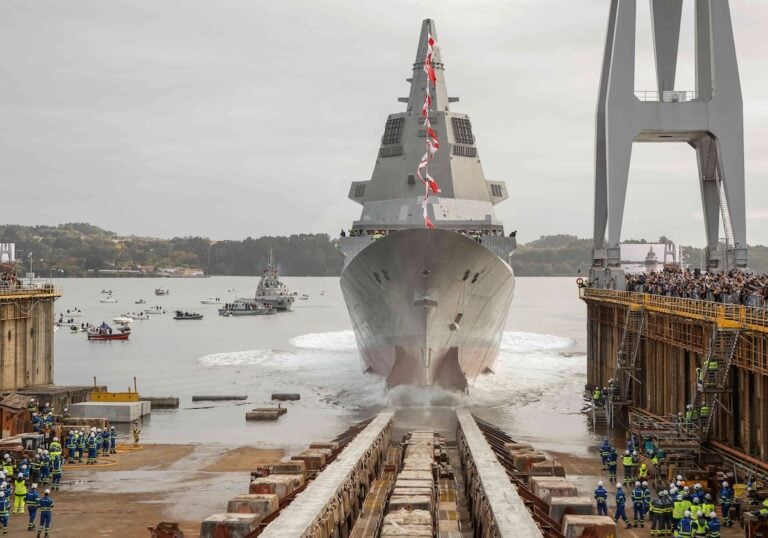 Navantia launched the Spanish Navy’s second F110 frigate, Roger de Lauria, four months ahead of schedule on 27 October, advancing a five-ship programme designed to strengthen the fleet’s combat capabilities. The vessel, designated F112, will undergo further construction alongside the Ferrol shipyard quay before its planned delivery in 2029.