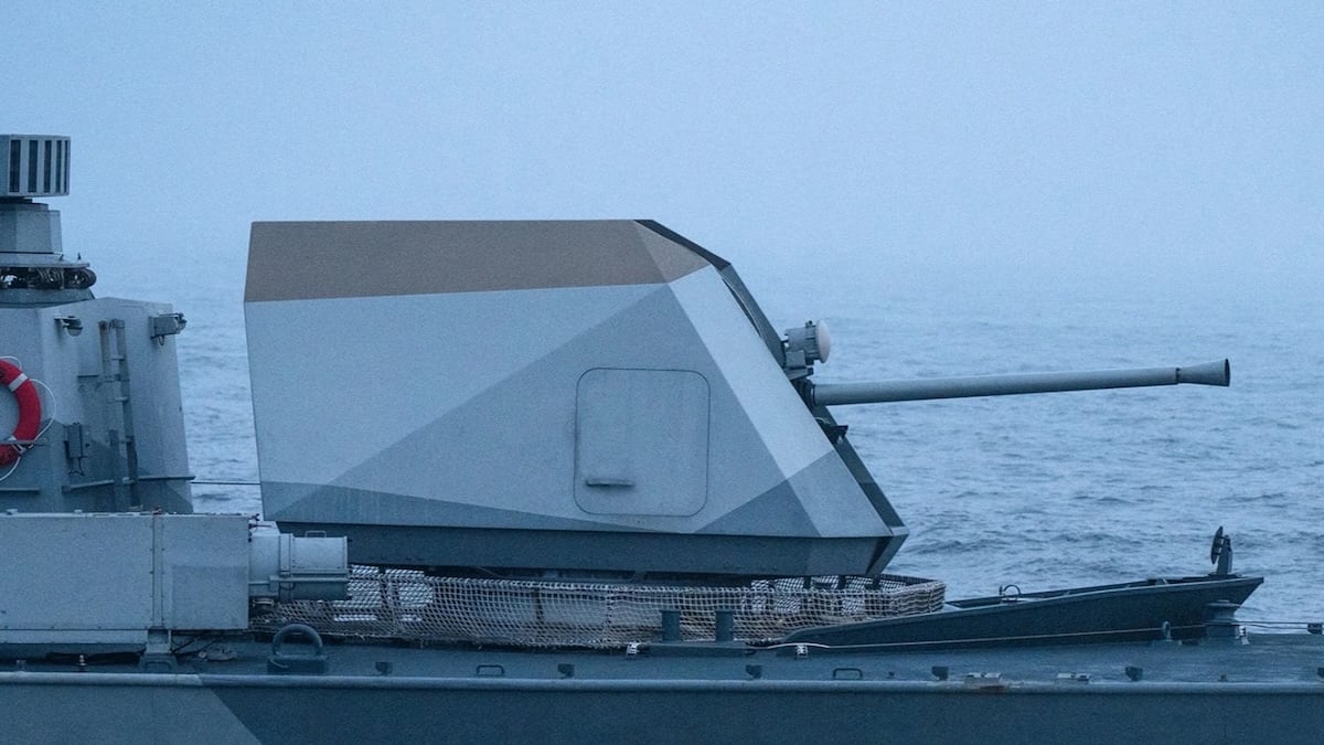 Sweden has ordered four Bofors 57Mk3 naval guns and programmable 3P ammunition from BAE Systems Bofors, with deliveries scheduled for 2028–2029. The contract includes training and services to bring the equipment into operation, but its value has not been disclosed.