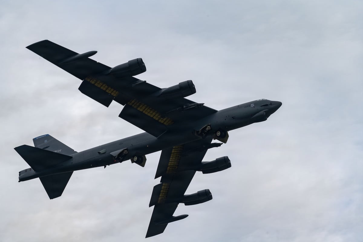 U.S. Navy plans contract for Lockheed Martin to integrate LRASM anti-ship missile on B-52