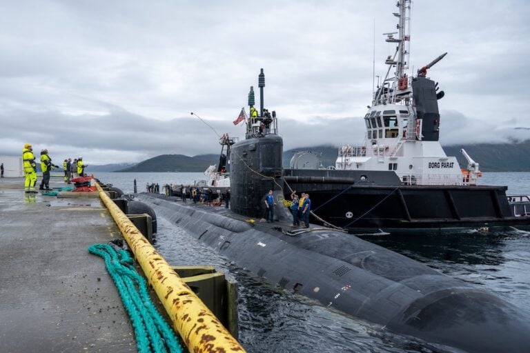 The U.S. Navy’s nuclear-powered attack submarine USS Oregon arrived at Grøtsund, near Tromsø, Norway, on October 6 for a scheduled port call. The visit is part of routine U.S. and allied submarine operations across northern Europe and the Arctic.